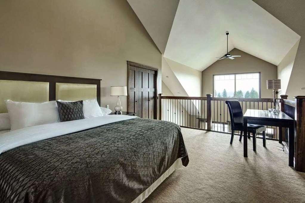 Bighorn Meadows Resort Рейдиум-Хот-Спрингс Номер фото