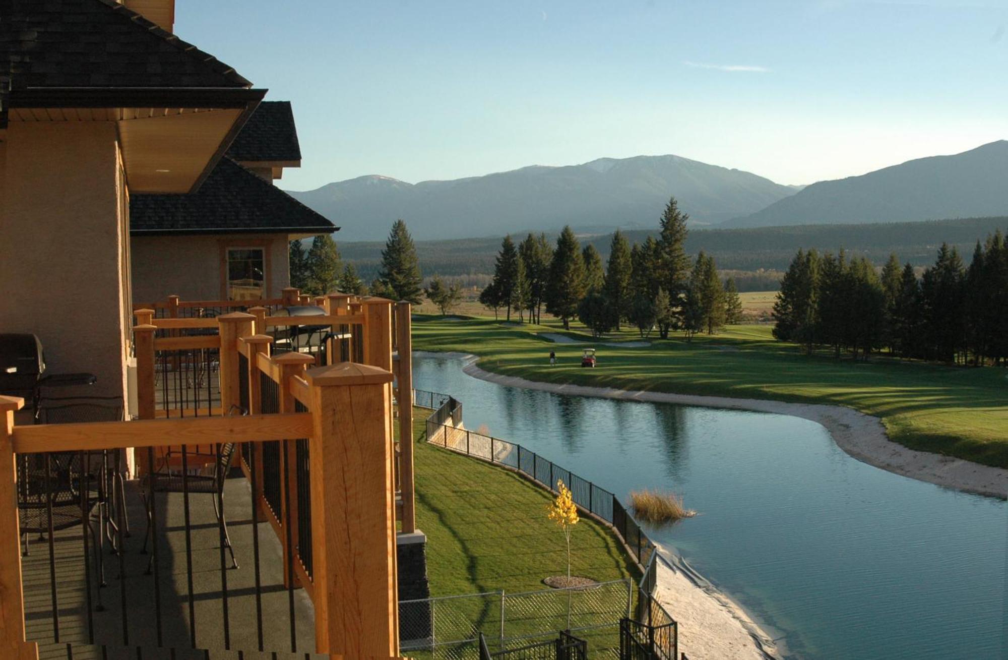 Bighorn Meadows Resort Рейдиум-Хот-Спрингс Экстерьер фото