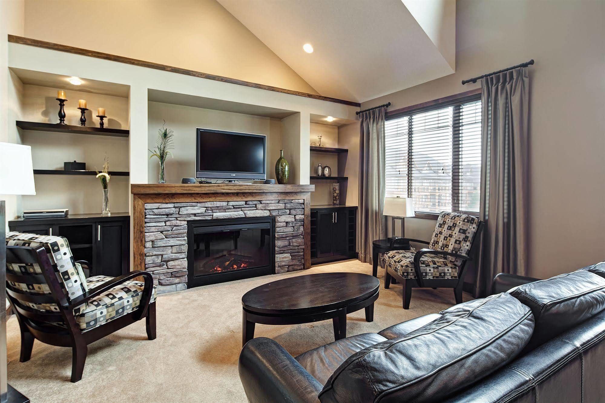 Bighorn Meadows Resort Рейдиум-Хот-Спрингс Экстерьер фото