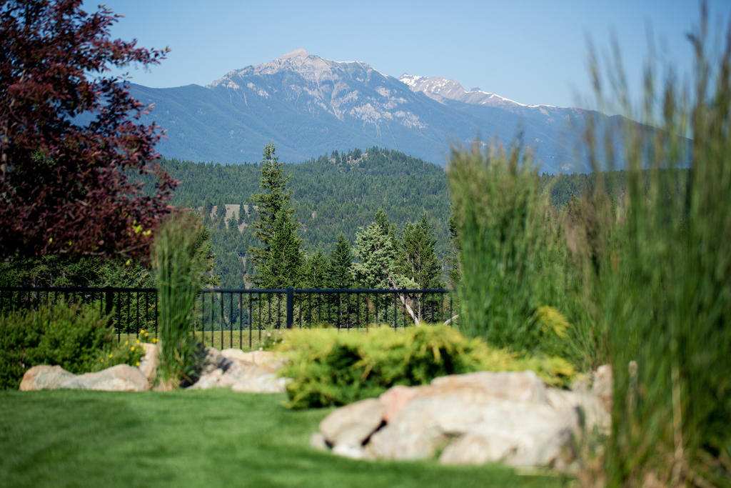 Bighorn Meadows Resort Рейдиум-Хот-Спрингс Экстерьер фото